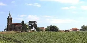 Zicht op het dorp met kerk Saint-Jean-Baptiste