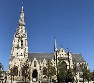 De collegiale kerk van Sint-Pieter en Sint-Guido