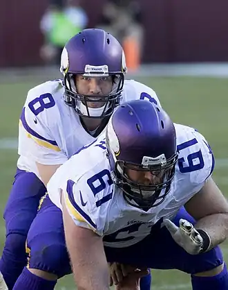 Bradford (nummer 8) spelend voor de Vikings