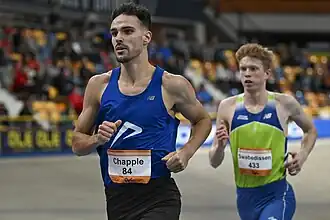 Samuel Chapple in actie tijdens de series 800 m op de NK indoor 2024.
