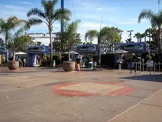 De ingang van SeaWorld San Diego