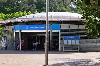 Bovengronds ingang van station Anoeta