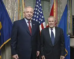 Ivo Sanader met de voormalig Amerikaans minister van Defensie