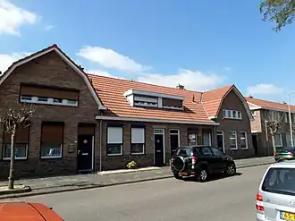 Voorlogse mijnwerkerswoningen in Sanderbout ontworpen door de architect Jan Stuyt