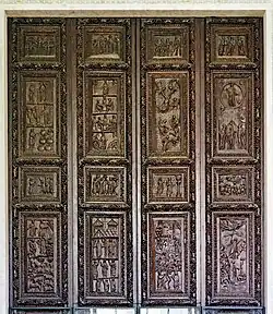 16 scènes van de houten deur.