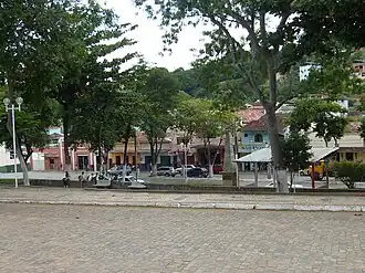 Het plein praça Armando Abreu Rios in het centrum van São Pedro dos Ferros