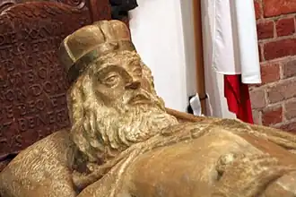 De sarcofaag van hertog Jan II van Opole.