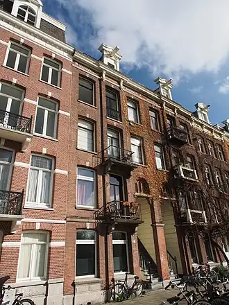 Sarphatipark 47-49 in 2016