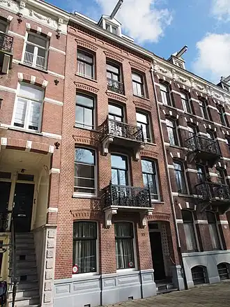 Sarphatipark 85 in april 2016