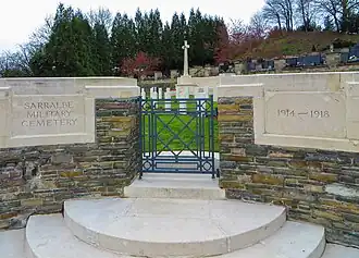 Toegang en Cross of Sacrifice