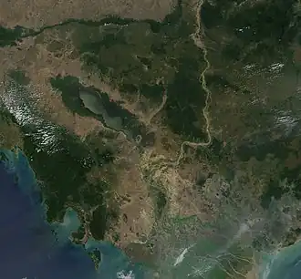 Een satellietbeeld van Cambodja in 2002.