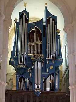 Kerkorgel in de Basilique Saint-Andoche in Saulieu in Bourgondië