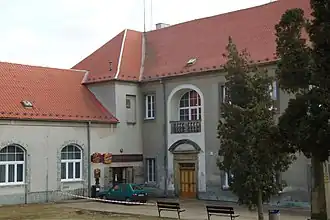 Voormalig kasteel, thans een café (2012)