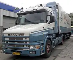 Scania 124L 420 trekker met oplegger in IJmuiden