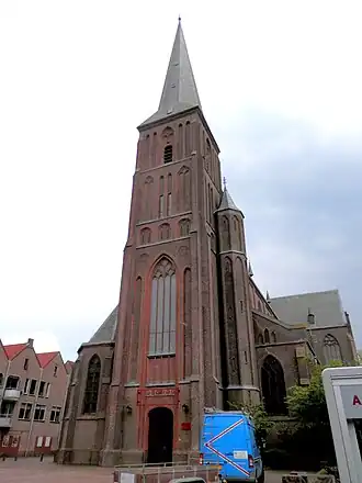De Christoforuskerk gezien vanaf de Molenstraat