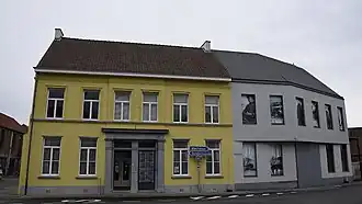 Meesterwoning Van Damme (1827, links)