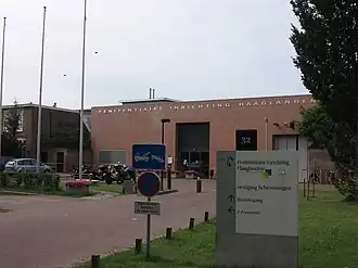 Hoofdingang Penitentiaire Inrichting Haaglanden, locatie Scheveningen