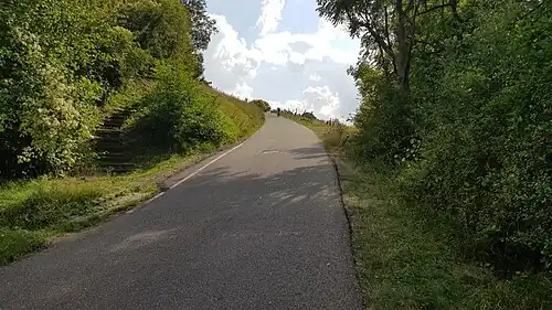 Na draaien en keren, het rechte stuk omhoog kijkend