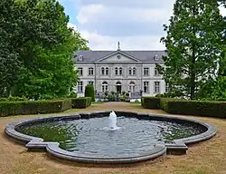 Waterpartij op derde terras