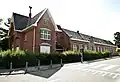 Meisjesschool met bijhorend klooster