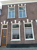 Woonhuis, voorm. zilversmidwerkplaats in traditionele baksteenarchitectuur