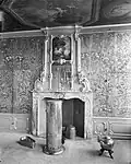 Regentenkamer met schoorsteen met schouwstuk