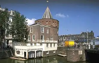 Plaquette en hoofdbrug, rechts (2007).