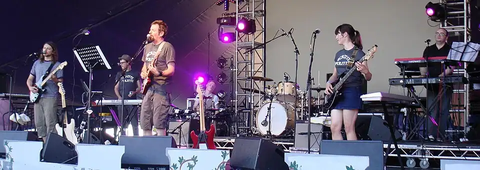 Scritti Politti tijdens een optreden in 2006