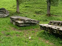 5 Stones (2000) van Peter Kamm