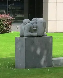 Sculptuur Douwe Egberts kantoor aan de Keulsekade 143