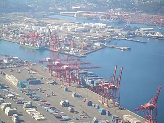 De haven vanuit het Columbia Center