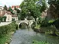 Eén der drie stadsbruggen over de Armançon, de Pont des Minimes