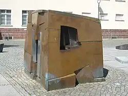 Hidden Treasure (1999), Senftenberg