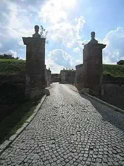 Toeganspoort van het fort