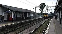 Perrons en sporen van de overground