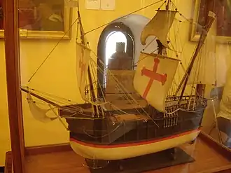 replica van de Pinta in het museum te Sevilla