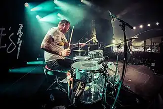 Ries Doms tijdens een optreden op Rock Herk in 2023