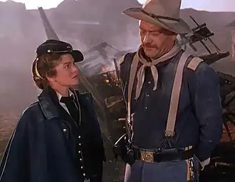 Joanne Dru en John Wayne in She Wore a Yellow Ribbon