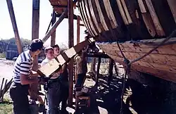 Met overleg en samenwerking een huidplank passen