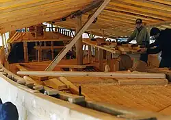 voór- en achterdek zijn "dicht"