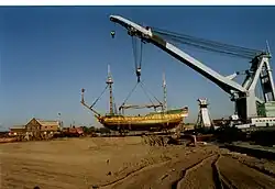 Terrein leeg en het hijsraam uitproberen