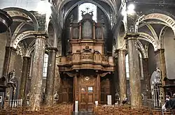 Achterzijde met orgel