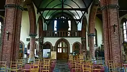 Achterzijde met kerkorgel