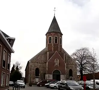 Parochiekerk Sint-Gangulfus met kerkhof