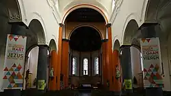 Schip en priesterkoor