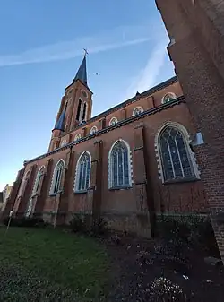 De zijgevel van de kerk
