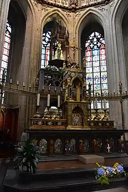 Hoofdaltaar met de Zwarte Madonna