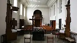 Schip en oksaal met kerkorgel