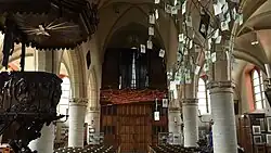 Achterzijde van de middenbeuk