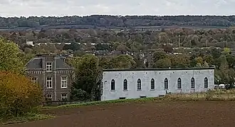 Villa Maaszicht en bijgebouw vanaf de Sint-Pietersberg
